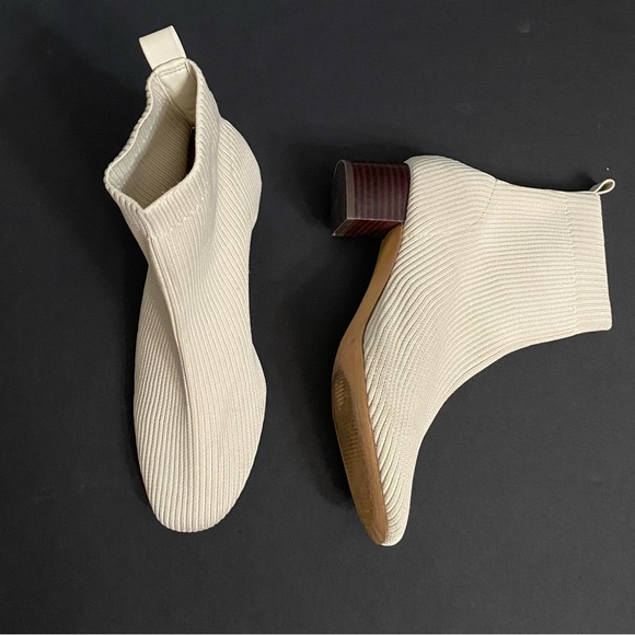 CUSHIONAIRE Women's Neely Stretch bootie +Memory Foam 7 WIDE IVORY - Picture 2 of 12